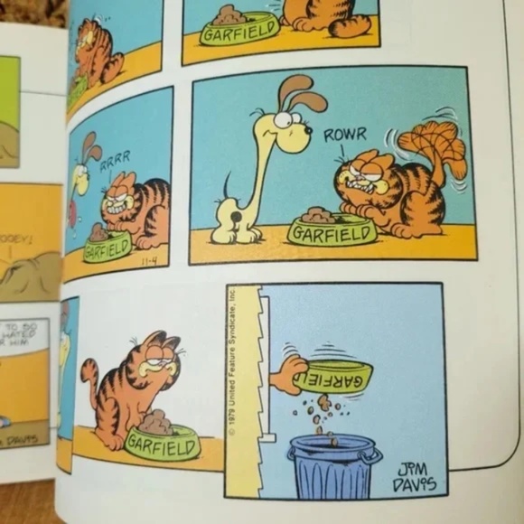 Book Garfield Treasury Jim Davis - Picture 7 of 7